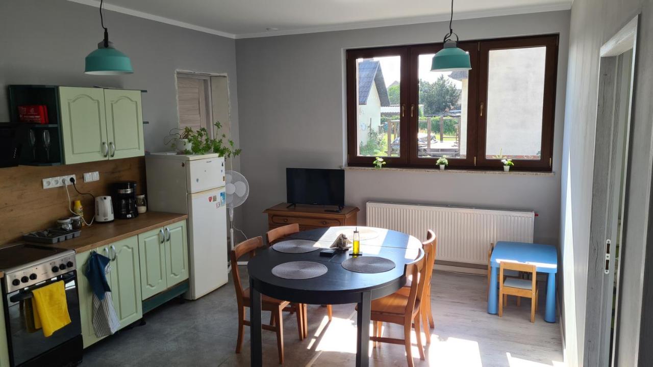Urocze Apartamenty Na Wsi Goledzinow Exteriör bild
