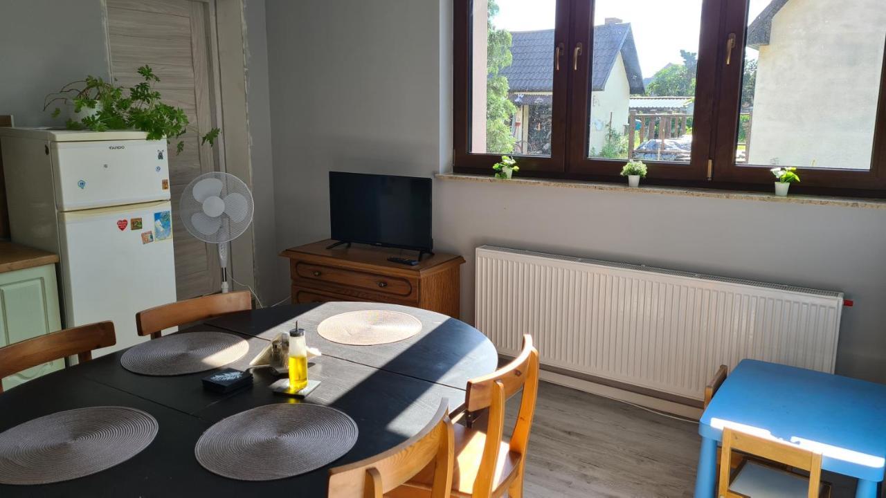Urocze Apartamenty Na Wsi Goledzinow Exteriör bild