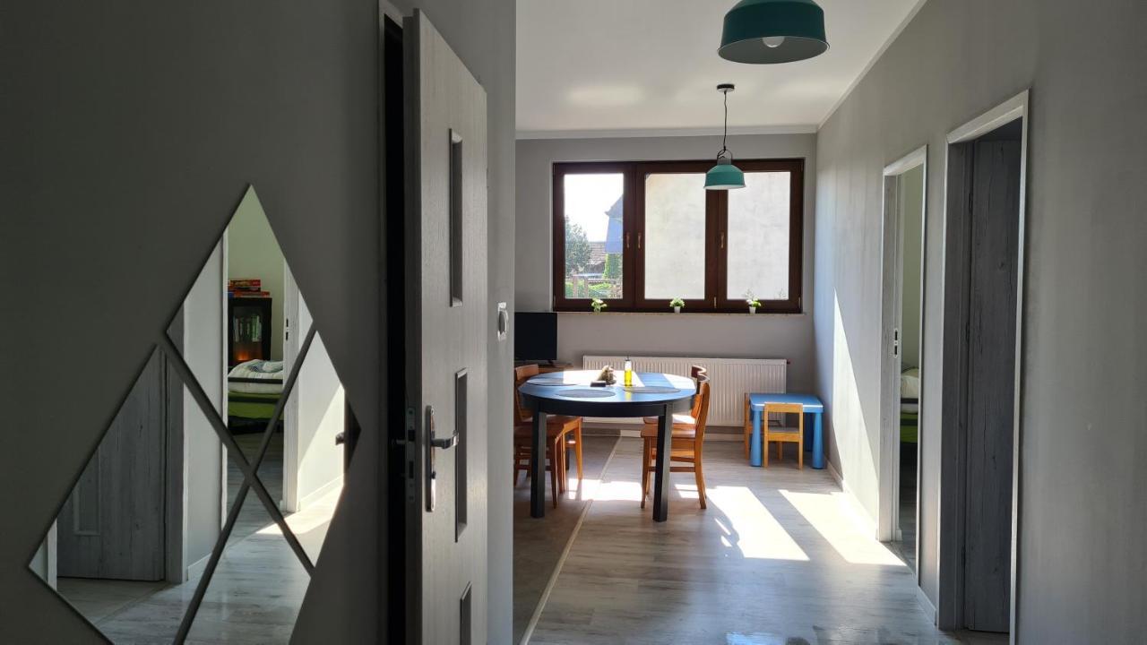 Urocze Apartamenty Na Wsi Goledzinow Exteriör bild
