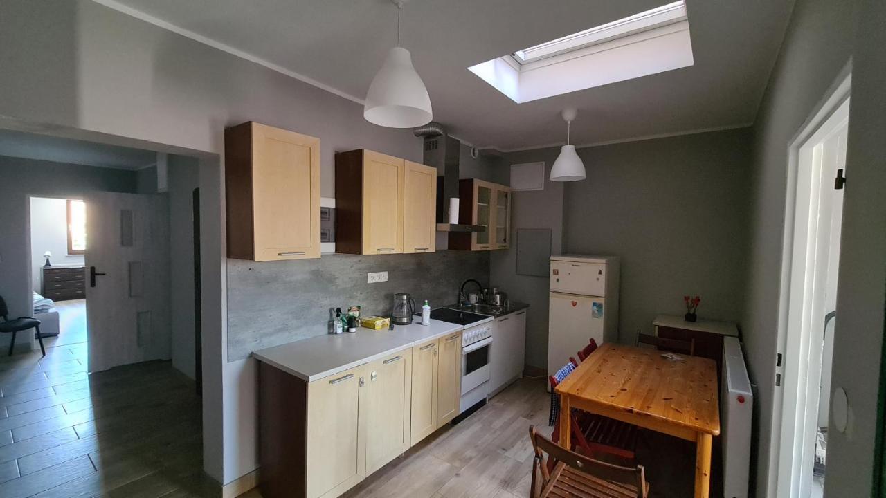 Urocze Apartamenty Na Wsi Goledzinow Exteriör bild