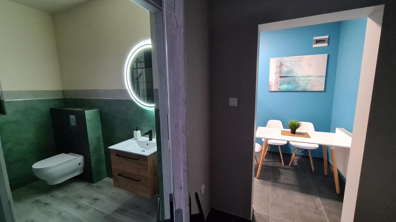 Urocze Apartamenty Na Wsi Goledzinow Exteriör bild