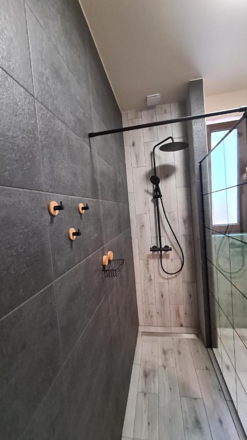 Urocze Apartamenty Na Wsi Goledzinow Exteriör bild