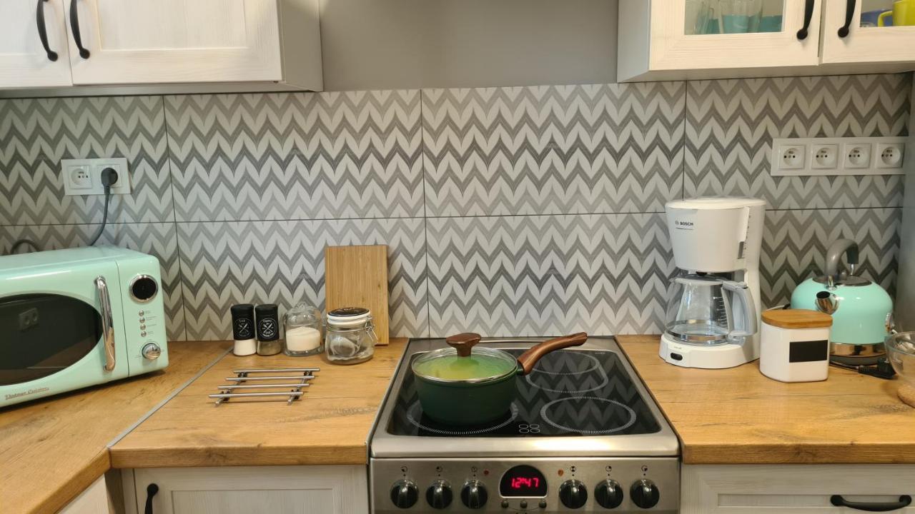Urocze Apartamenty Na Wsi Goledzinow Exteriör bild